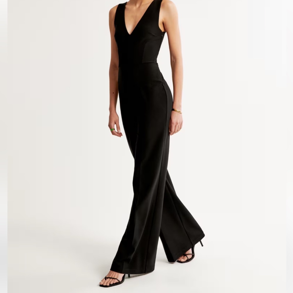 Lulu's Black Sleeveless Jumpsuit